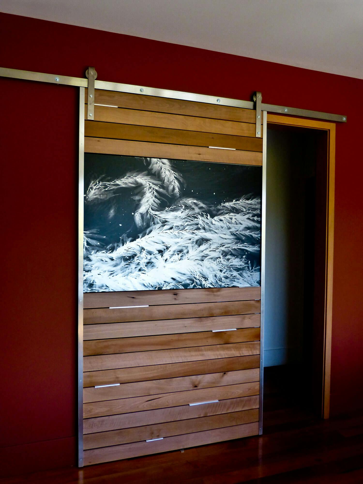 Metal Print Seaweed in Barn Door